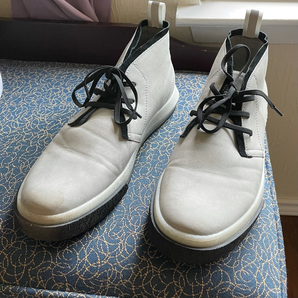 Andrew Marc Two-Tone Chukka Sneaker Sz 10